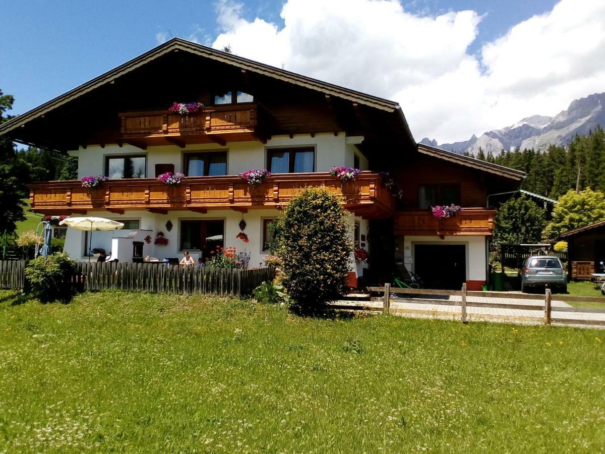 Haus Ferienglueck Apartamento Ramsau am Dachstein Exterior foto